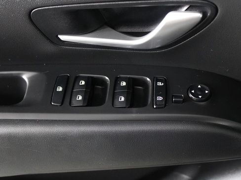 Certified 2024 Hyundai Tucson SE FWD image 23