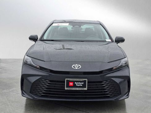 Used 2025 Toyota Camry LE image 2
