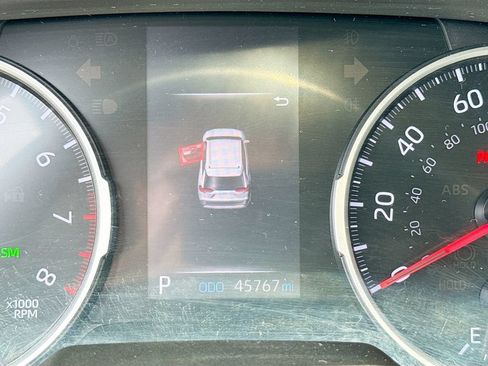 Used 2019 Toyota RAV4 XLE Premium w/ Cold Weather Package AWD/4WD image 12
