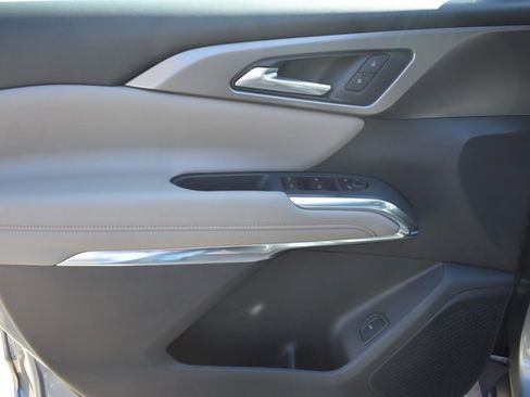 New 2026 Chevrolet Traverse LT w/ Sun and Wheel Package image 11