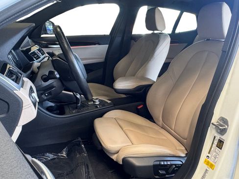 Used 2022 BMW X2 sDrive28i w/ Convenience Package FWD image 9