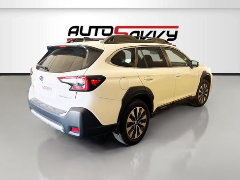 Used 2025 Subaru Outback Limited AWD/4WD image 7