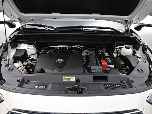 Certified 2021 Toyota Highlander Platinum image 21