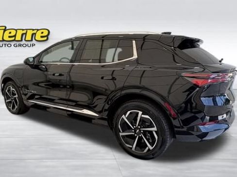 Used 2024 Chevrolet Equinox EV LT AWD/4WD image 2