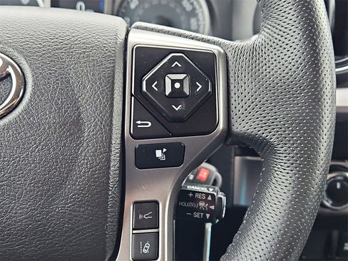 Used 2022 Toyota Tacoma SR5 image 21