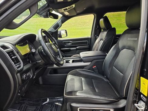 Used 2023 RAM 1500 Laramie AWD/4WD image 10