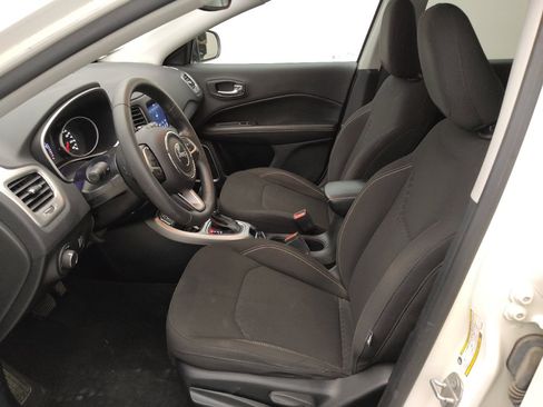 Used 2021 Jeep Compass Sport FWD image 17