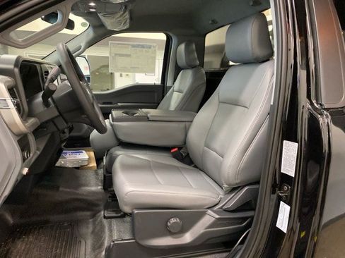 New 2025 Ford F550 4x4 Regular Cab Super Duty image 10