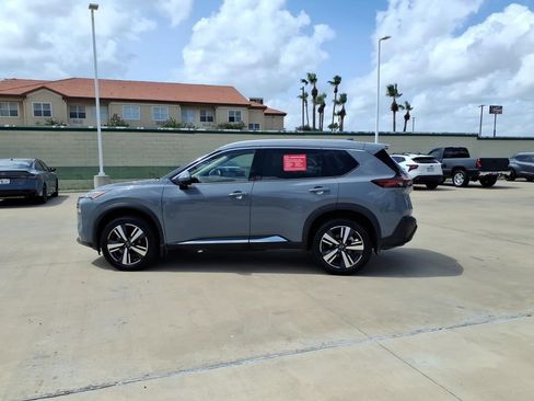 Used 2023 Nissan Rogue SL w/ SL Premium Package FWD image 3