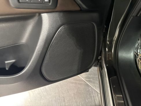 Used 2013 INFINITI JX35 AWD w/ Premium Pkg image 17