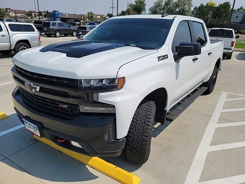 Used 2022 Chevrolet Silverado 1500 LT Trail Boss w/ Convenience Package II AWD/4WD image 1
