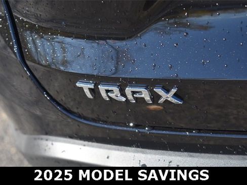 New 2025 Chevrolet Trax LT w/ Sunroof Package image 16