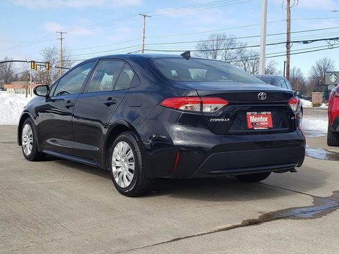 Used 2021 Toyota Corolla LE image 5