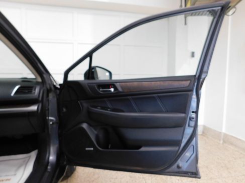 Used 2018 Subaru Outback 2.5i Limited image 89