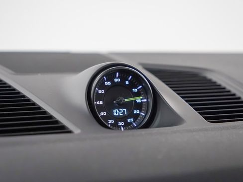 Certified 2023 Porsche Cayenne image 29