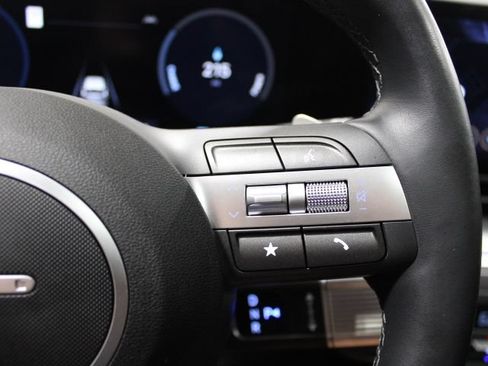 Used 2024 Hyundai Kona Limited FWD image 38