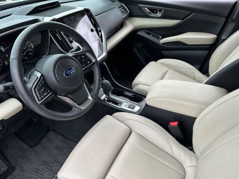 Certified 2024 Subaru Ascent Limited w/ Technology Package image 9