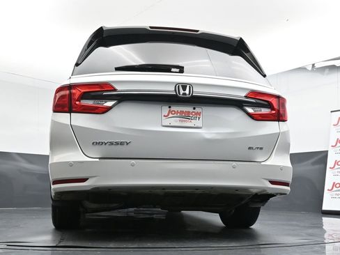 Used 2023 Honda Odyssey Elite image 46