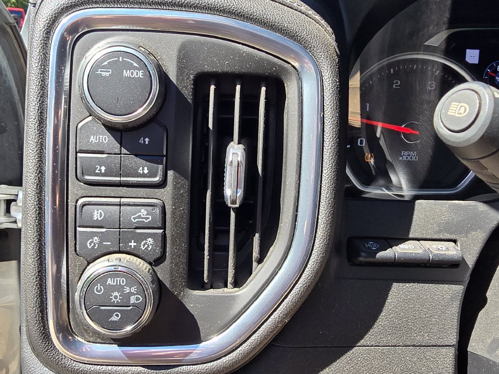 Used 2020 Chevrolet Silverado 2500 LTZ w/ LTZ Premium Package AWD/4WD image 31