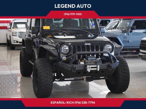 Used 2018 Jeep Wrangler Unlimited Sport S AWD/4WD image 1