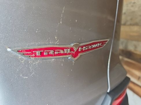 Used 2021 Jeep Cherokee Trailhawk w/ Trailer Tow Group AWD/4WD image 6