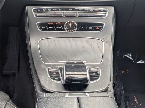 Used 2018 Mercedes-Benz E 300 image 6