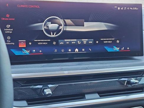 New 2026 BMW X7 xDrive40i w/ Premium Package image 14