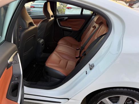 Used 2016 Volvo S60 T5 Premier image 10