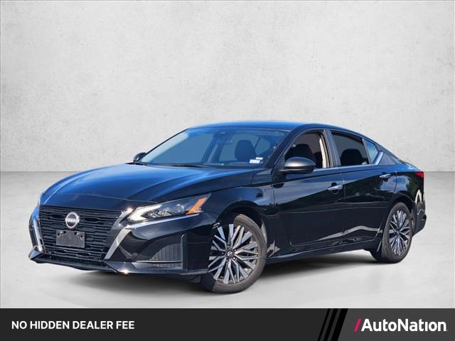 Used 2025 Nissan Altima 2.5 SV FWD image 1