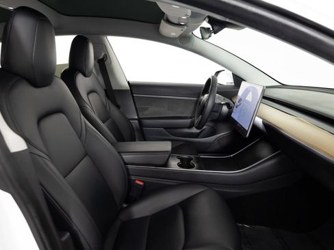 Used 2020 Tesla Model 3 Standard Range Plus RWD image 26