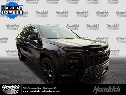 Used 2025 Chevrolet Traverse RS