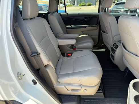 Used 2017 Honda Pilot Elite image 44
