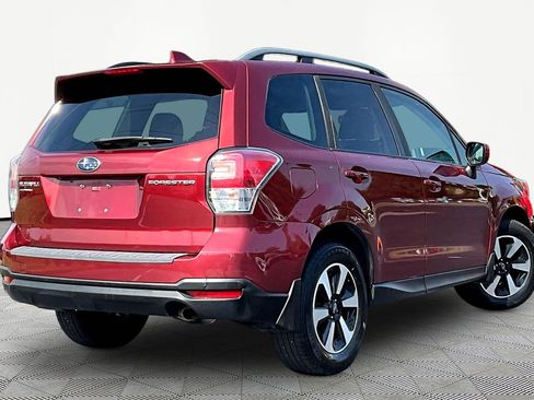 Used 2017 Subaru Forester 2.5i Premium w/ All-Weather Package AWD/4WD image 6