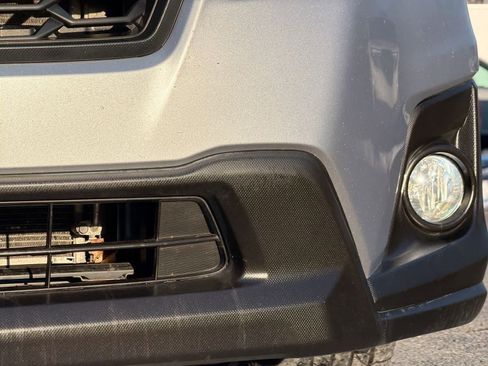 Used 2020 Subaru Crosstrek 2.0i Premium image 11