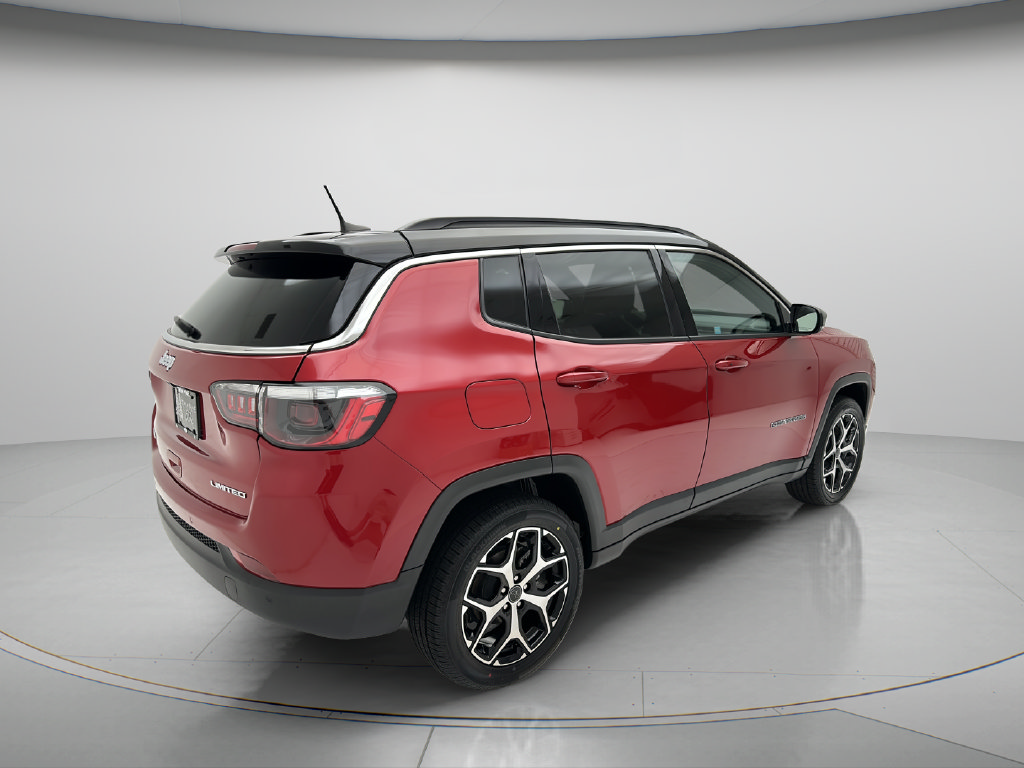 Used 2025 Jeep Compass Limited AWD/4WD image 5