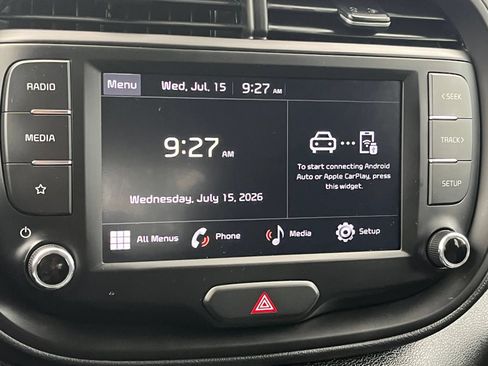 Used 2025 Kia Soul LX w/ LX Technology Package FWD image 21