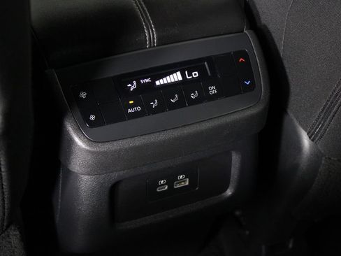 Certified 2025 Nissan Pathfinder SV AWD/4WD image 24