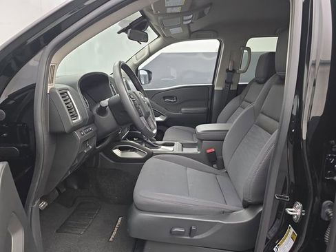 Used 2024 Nissan Frontier SV w/ Technology Package image 22