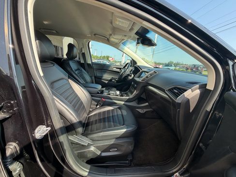 Used 2019 Ford Edge SEL w/ Equipment Group 201A AWD/4WD image 14