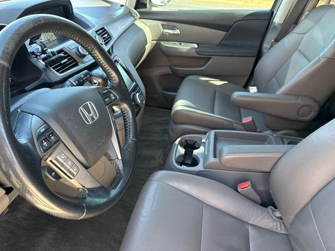 Used 2015 Honda Odyssey Touring Elite image 32
