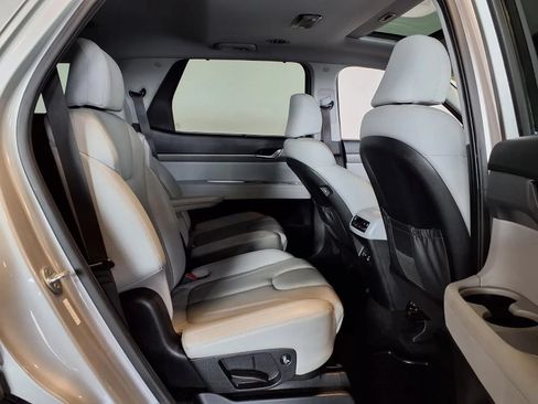Used 2021 Hyundai Palisade SEL w/ Premium Package AWD/4WD image 12