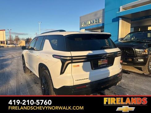 New 2026 Chevrolet Traverse RS w/ LPO, Floor Liner Package image 6