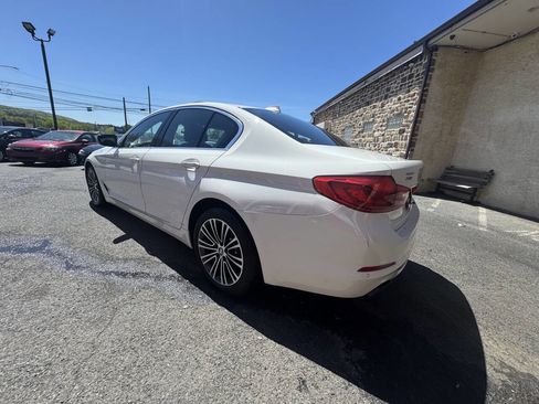 Used 2018 BMW 540i xDrive AWD/4WD image 3