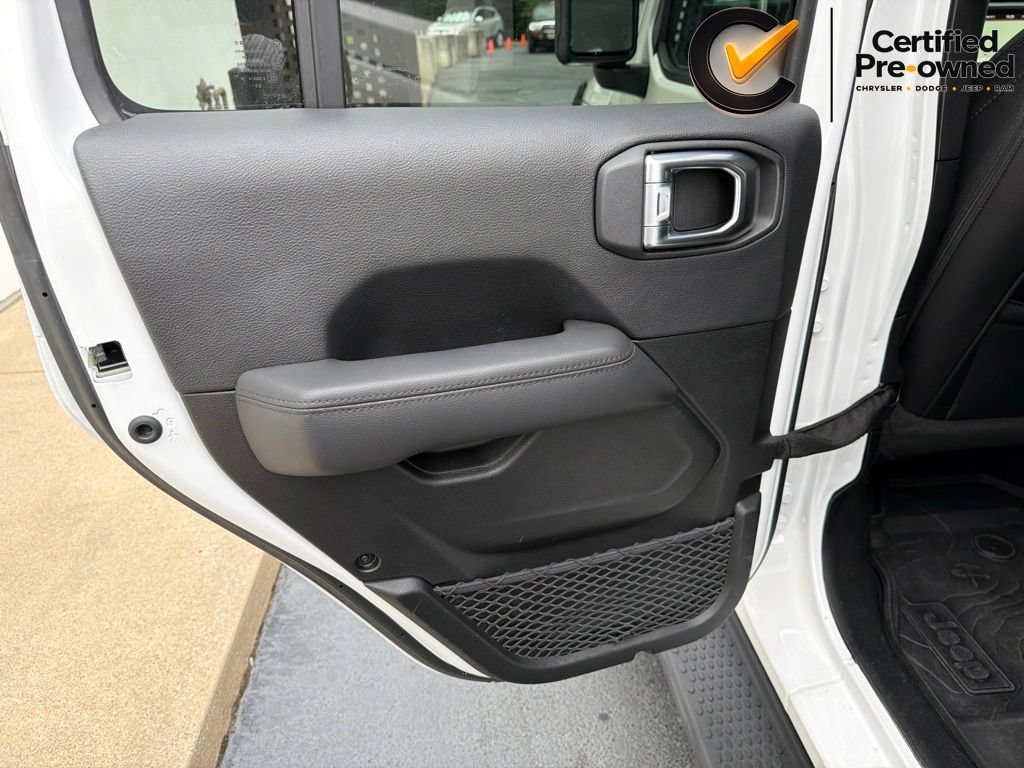 Certified 2021 Jeep Wrangler Unlimited Sahara AWD/4WD image 32