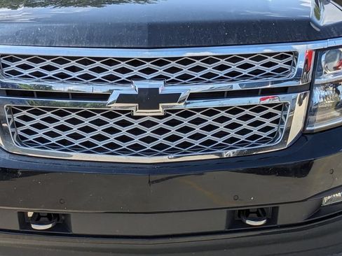 Used 2019 Chevrolet Tahoe LT w/ LT Signature Package AWD/4WD image 9