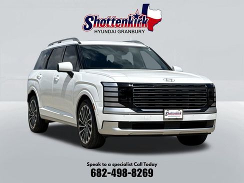 Used 2026 Hyundai Palisade Calligraphy AWD/4WD image 3