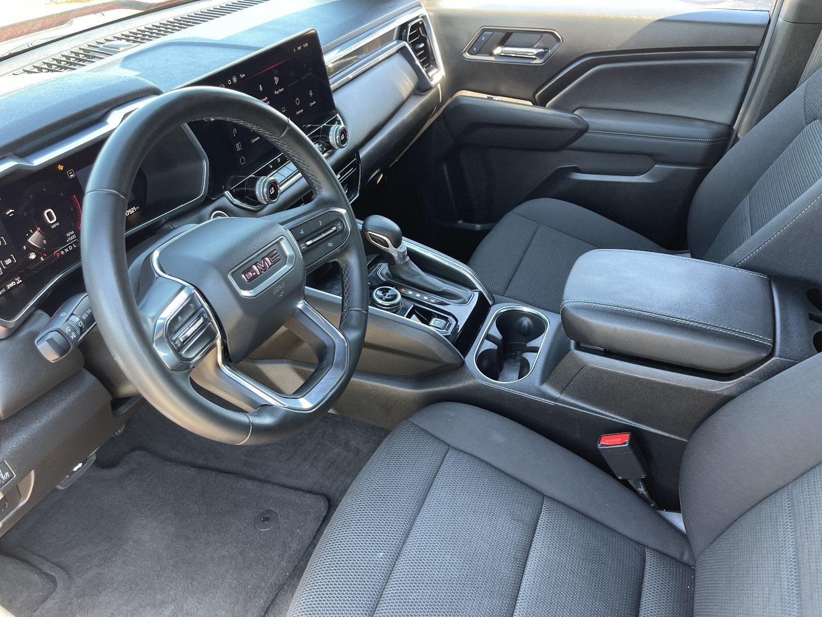 Used 2024 GMC Canyon Elevation w/ Convenience Package AWD/4WD image 19