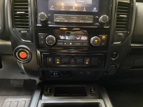 Used 2024 Nissan Titan SV w/ SV Convenience Package image 39