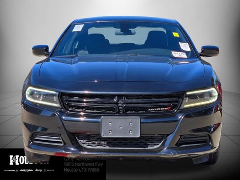 Used 2022 Dodge Charger SXT RWD image 10