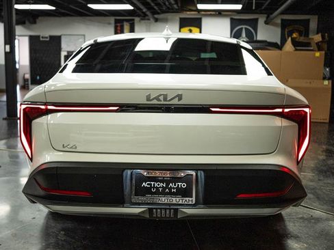 Used 2025 Kia K4 LX image 6
